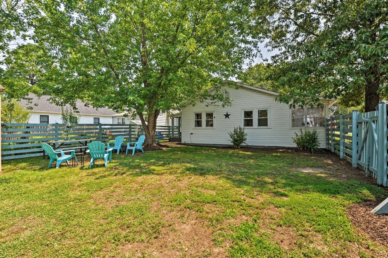 The Blue Crab Cottage - 3 Blocks From The Beach! Colonial Beach Buitenkant foto